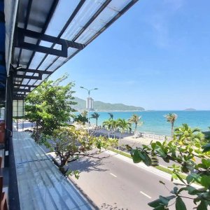 Mặt bằng Phạm Văn Đồng view Biển ngang 21m, diện tích sử dụng 800m². Giá thuê 100tr