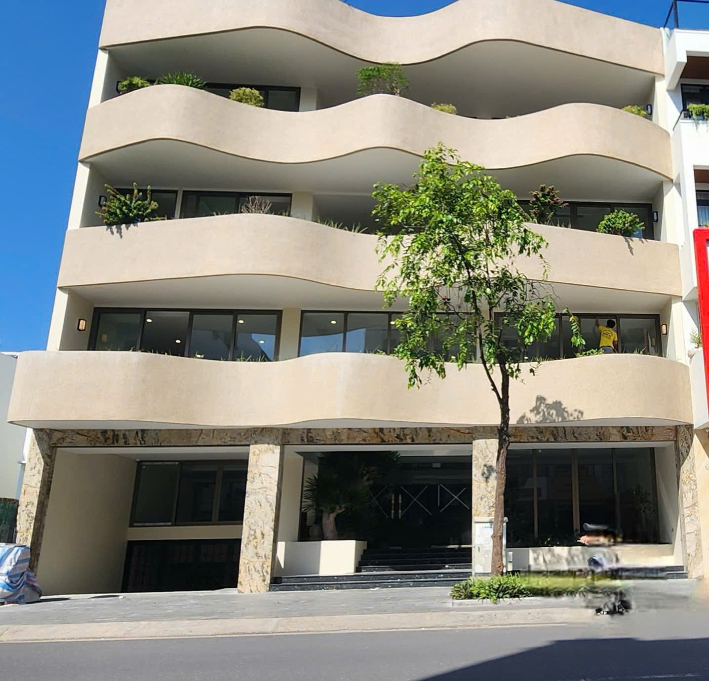 Cho thuê Toà Nhà mặt tiền Thích Quảng Đức, khu Hà Quang 2, rộng 367m2 ngang 15m