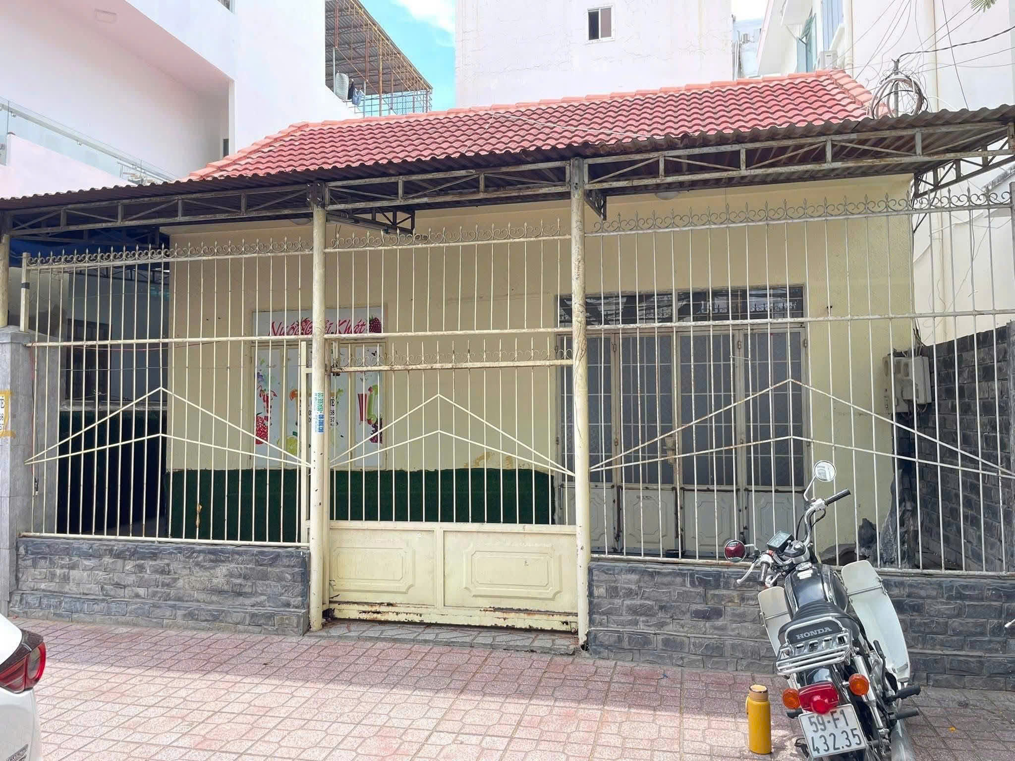 Cho thuê mặt bằng khu bàn cờ Nha Trang ngang 10m dài 20m