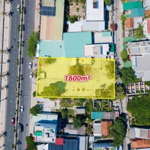 Mặt bằng Phạm Văn Đồng view biển, diện tích 1600m2 ngang 30m. Giá thuê 170