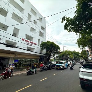 Bán nhà mặt tiền Trần Nhật Duật, vị trí kinh doanh tốt, nhà ngang rộng 7.7m hiếm. 118m² giá 22,5 tỷ