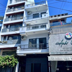 Bán nhà đẹp 4 tầng có thang máy khu bàn cờ gần chợ Xóm Mới, trung tâm Nha Trang. Giá tốt