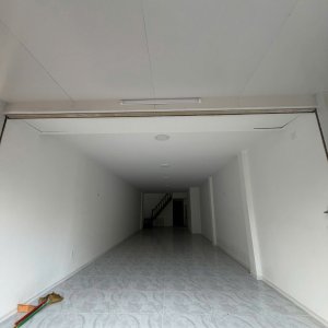 Bán nhà mặt tiền đường Nguyễn Thị Minh Khai ngang 5m diện tích 117m² giá chỉ 180tr/m2
