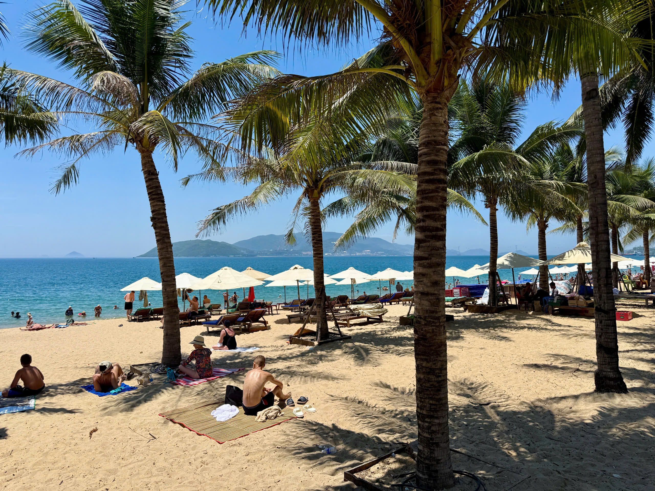 Bán nhà căn góc hẻm Trần Phú - Nha Trang. Diện tích: 147m² ngang 17m. Giá chỉ 45 tỷ