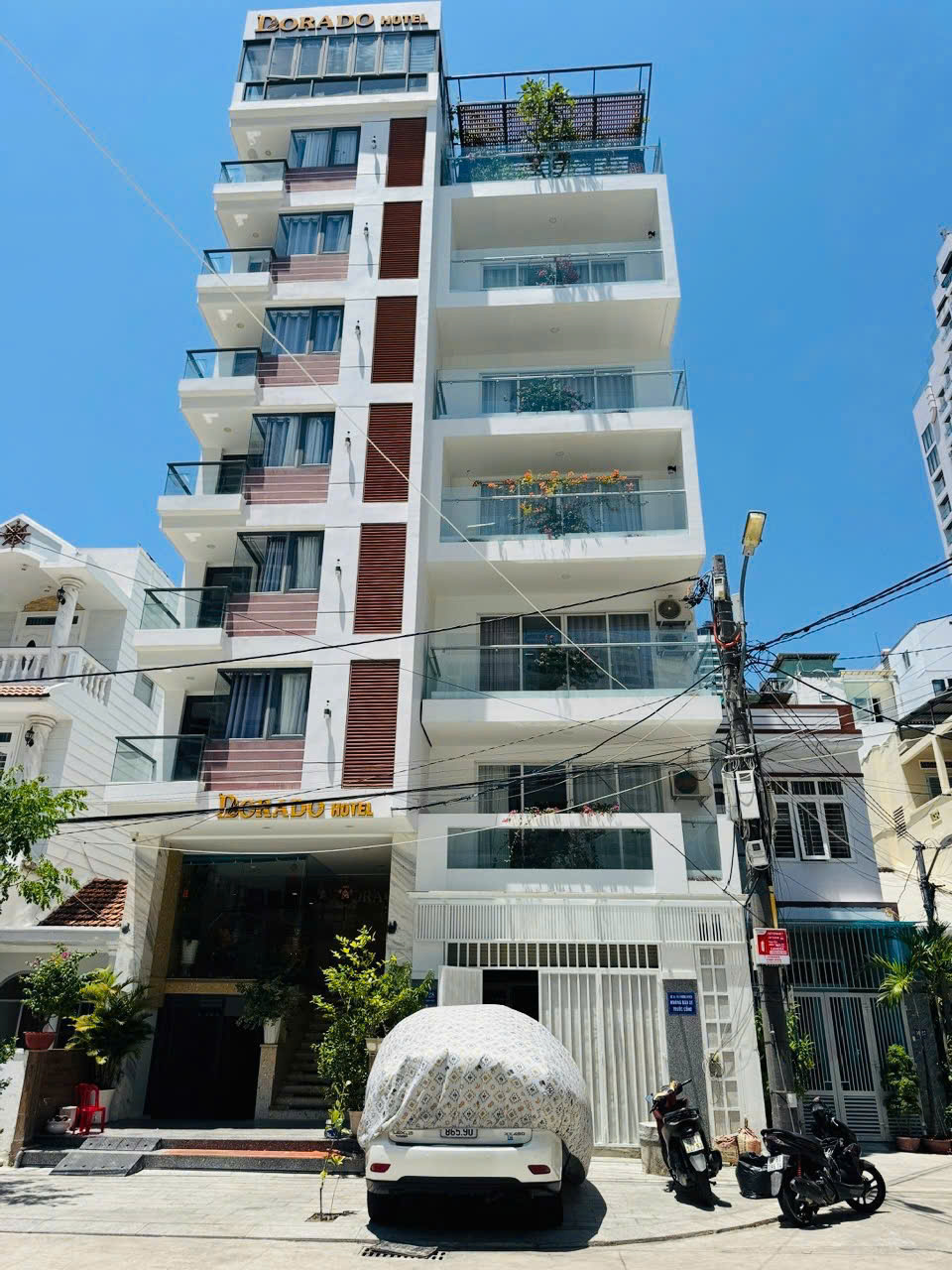 Bán tòa nhà 7 tầng Nguyễn Thiện Thuật, gần Vincom, gần biển, khu phố tây Nha Trang