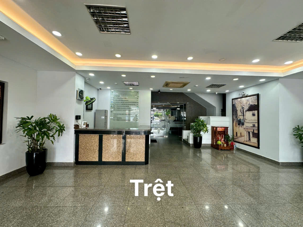 Cho thuê Toà nhà 9 tầng ngang 10m dài 25m trung tâm Nha Trang